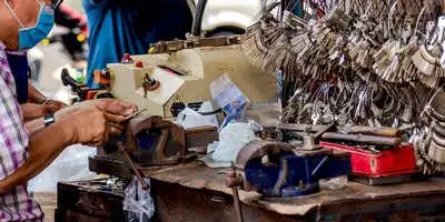 Reparación de Puertas Automaticas El Camp de l'Arpa del Clot